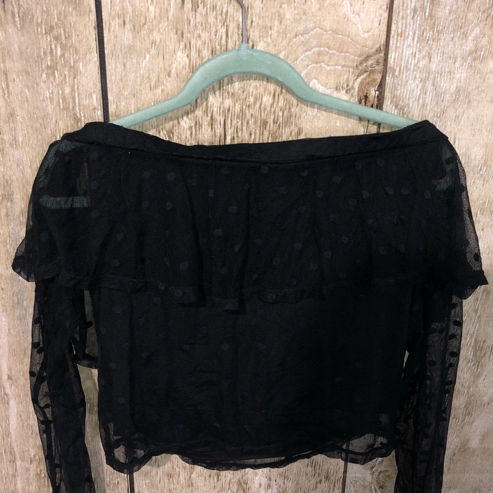 Polka Dot Off the Shoulders Top (H&M)